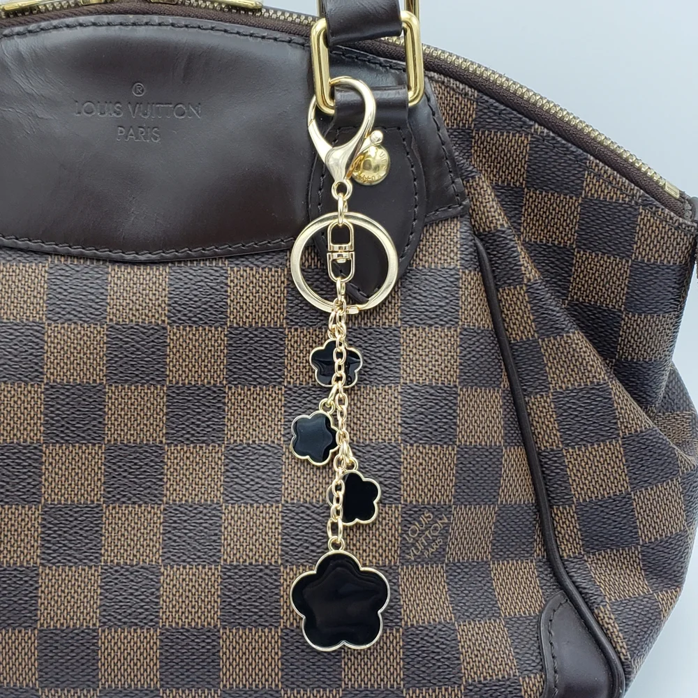 LV Gold Padlock Authentic 🔑 Luxury Bag Charm w/ Unbranded Flower Keychain - Picture 10 of 14